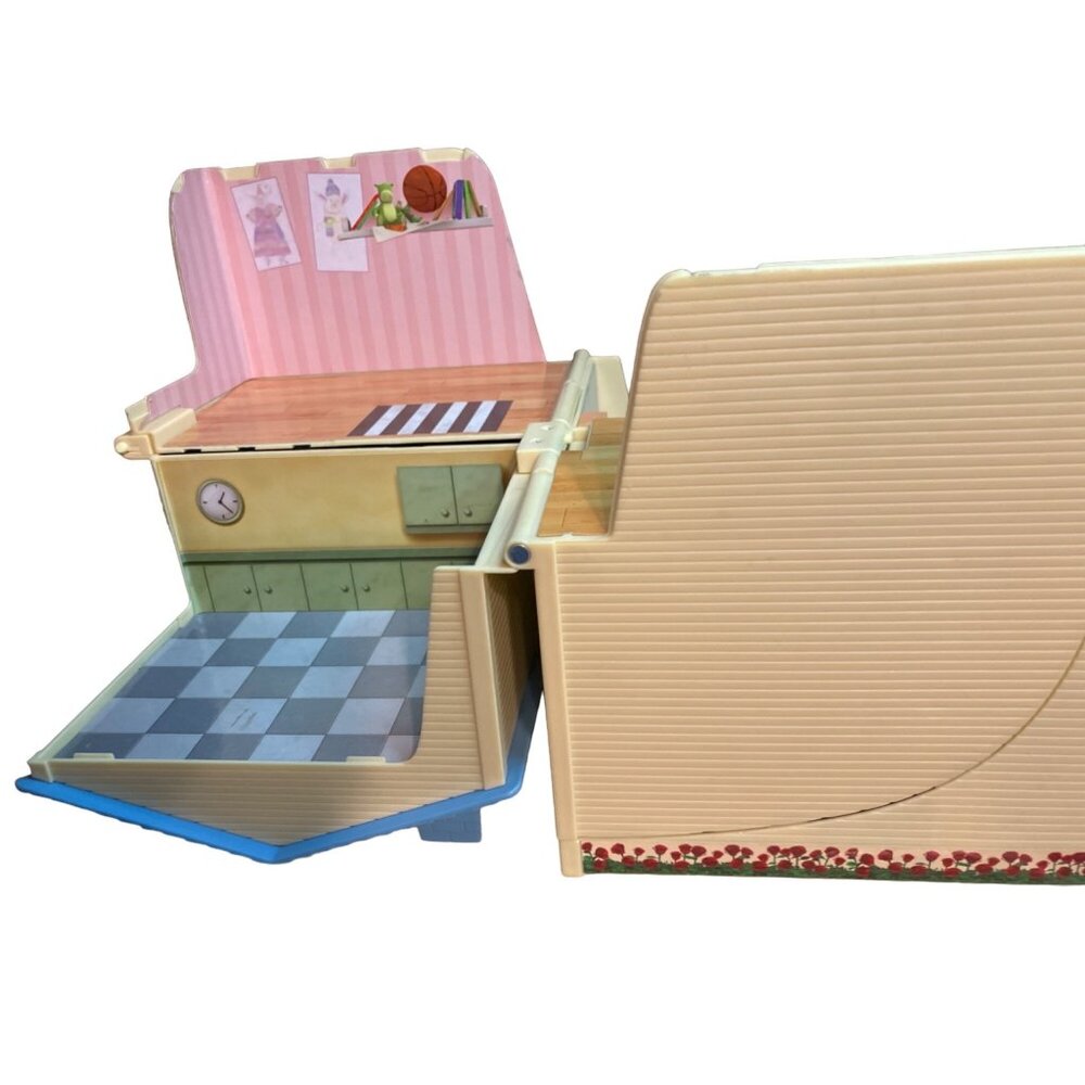 Olivia the Pig 2 in1 Transforming Playset House Pirate Ship W/ Peppa Pig Figures - Picture 7 of 16